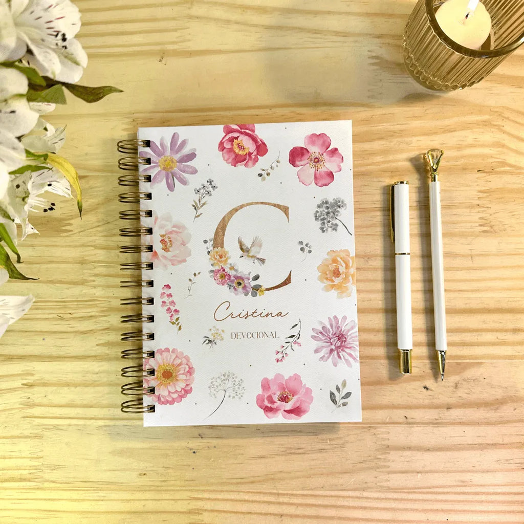 Devocional Mulheres da Bíblia - Monograma Rosa