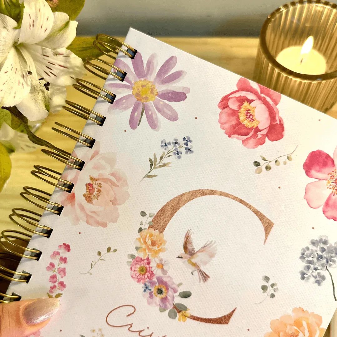 Devocional Mulheres da Bíblia - Monograma Rosa