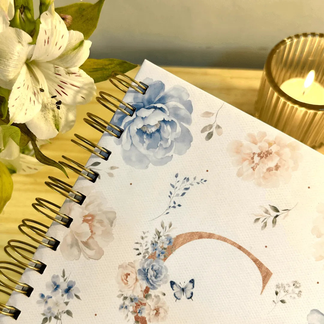 Devocional Mulheres da Bíblia - Monograma Azul